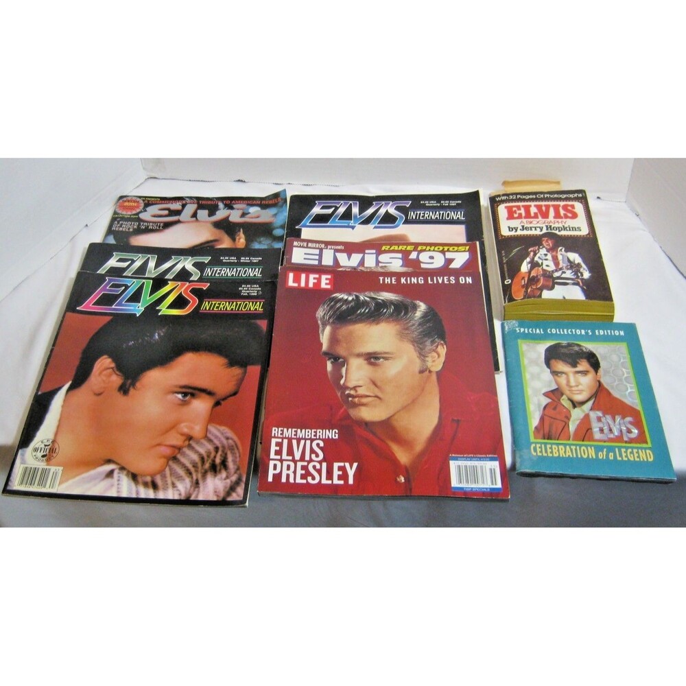 Huge Lot ELVIS PRESLEY Memorabilia Fan Scrapbook Newspapers Magazines Pictures